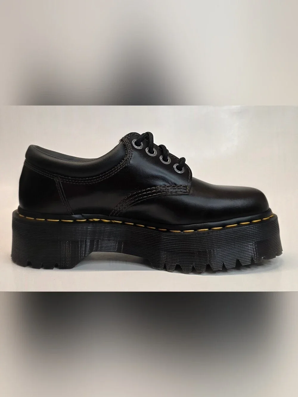 New Dr. Martens 8053 Quad Smooth Leather Platform Shoes in Black Women's Size 8